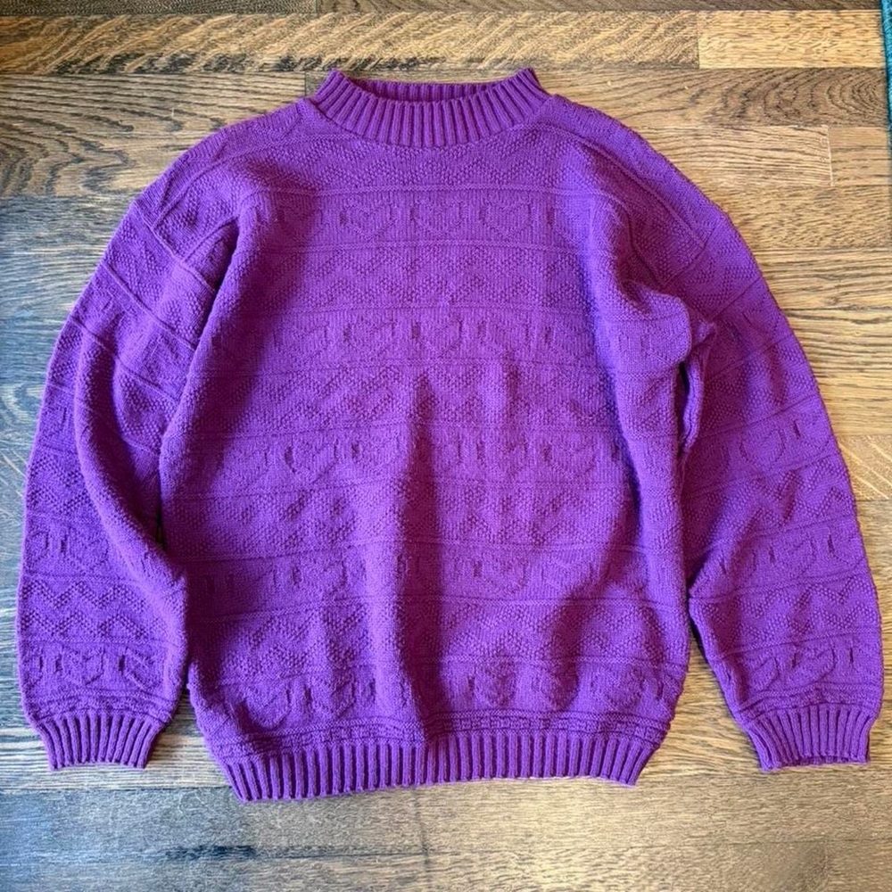 Hot Cashews 80s Heart Knit Sweater